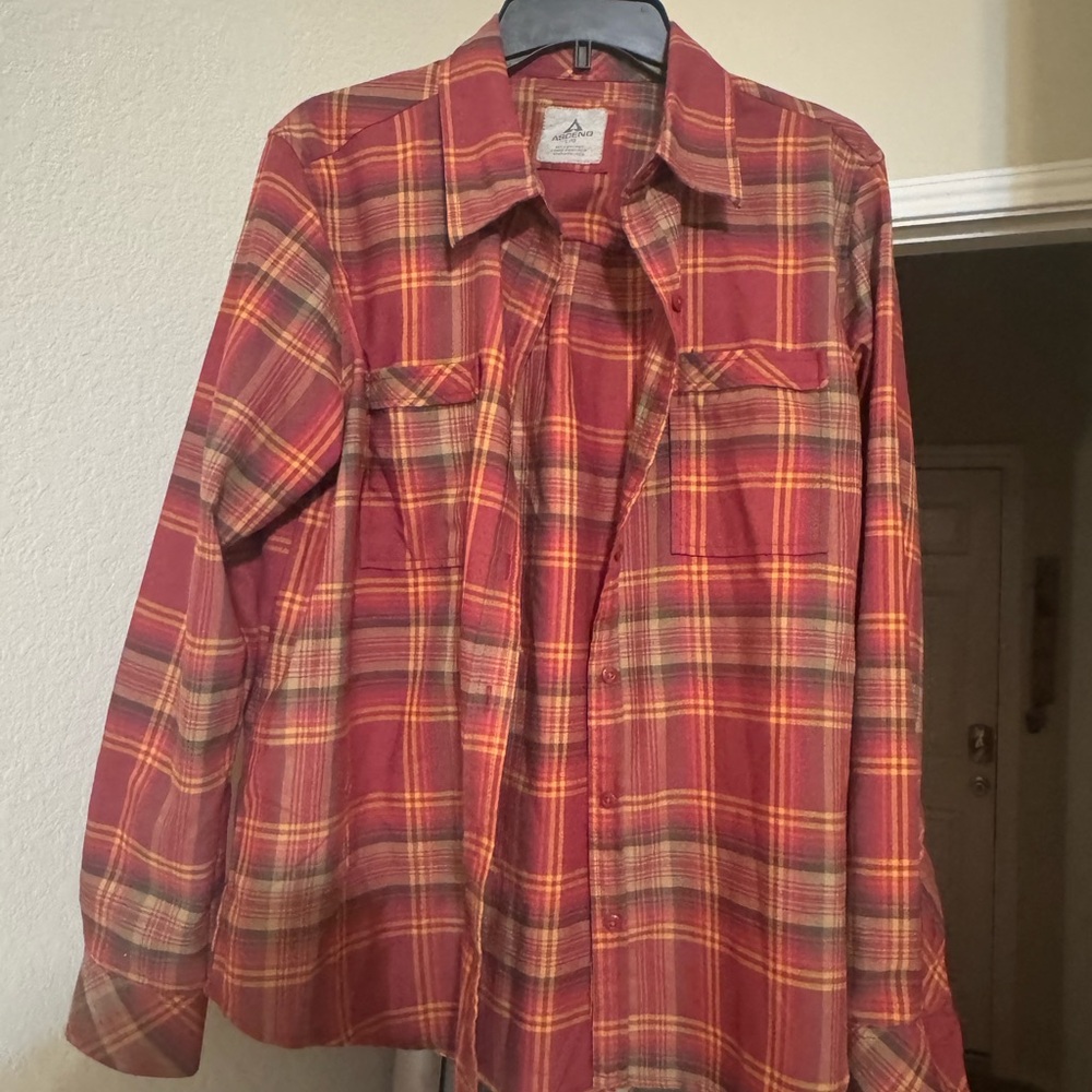 Coral and Mauve Plaid Button-Up Shirt Large